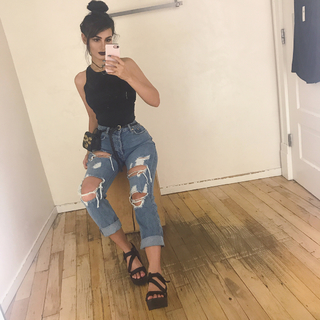Alia Shelesh feet photo thumbnail