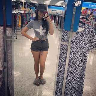 Alia Shelesh feet photo thumbnail