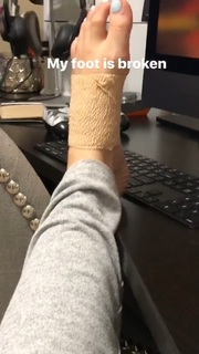 Alia Shelesh feet photo thumbnail