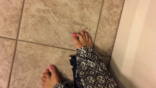 Alia Shelesh feet photo thumbnail