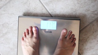 Alia Shelesh feet photo thumbnail