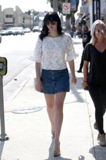 Aliana Lohan feet photo 3