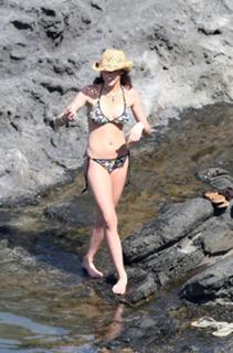 Aliana Lohan feet photo 10
