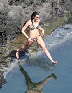 Aliana Lohan feet photo 9