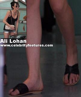 Aliana Lohan feet photo 18
