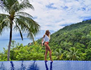 Alica Schmidt feet photo thumbnail