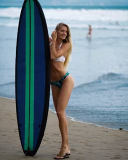 Alica Schmidt feet photo thumbnail