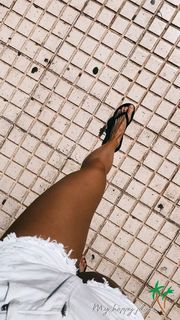 Alica Schmidt feet photo thumbnail