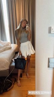 Alica Schmidt feet photo thumbnail