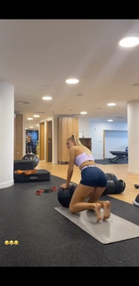 Alica Schmidt feet photo thumbnail