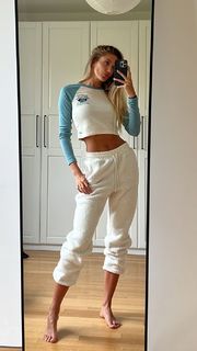 Alica Schmidt feet photo thumbnail