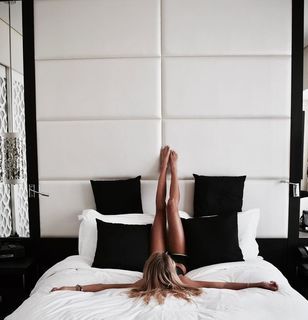 Alica Schmidt feet photo thumbnail