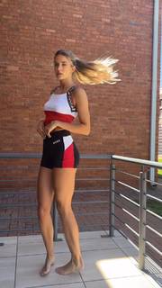 Alica Schmidt feet photo thumbnail