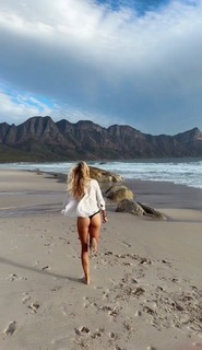 Alica Schmidt feet photo thumbnail