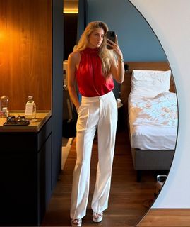 Alica Schmidt feet photo thumbnail