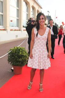 Alice Belaïdi feet photo thumbnail