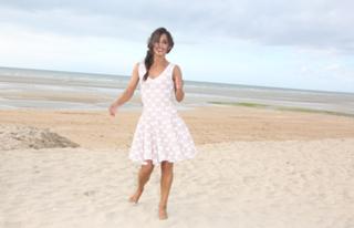 Alice Belaïdi feet photo thumbnail