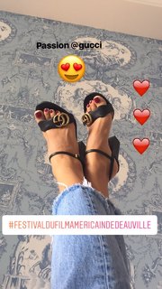 Alice Belaïdi feet photo thumbnail