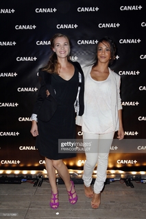 Alice Belaïdi feet photo thumbnail