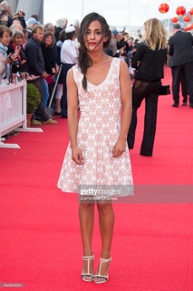 Alice Belaïdi feet photo thumbnail