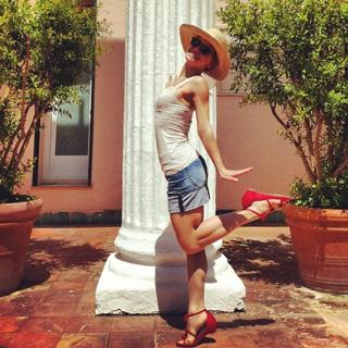 Alice Bellagamba feet photo 8