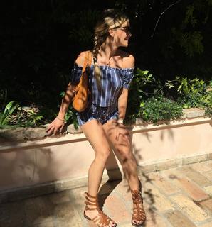Alice Bellagamba feet photo 1