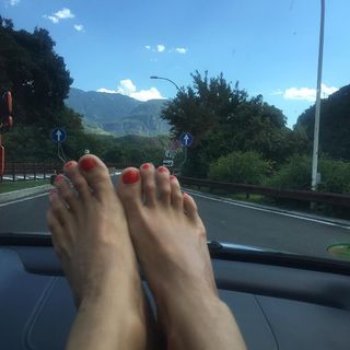 Alice Bendová feet photo 6