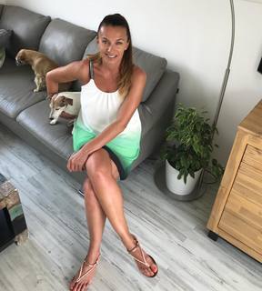 Alice Bendová feet photo 1