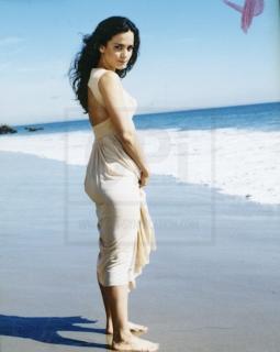 Alice Braga feet photo thumbnail