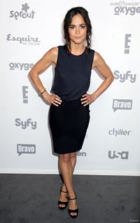 Alice Braga feet photo thumbnail