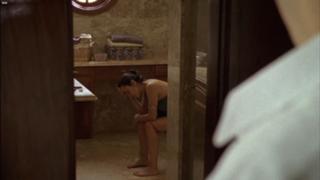 Alice Braga feet photo thumbnail