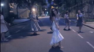 Alice Braga feet photo thumbnail