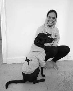 Alice Braga feet photo thumbnail