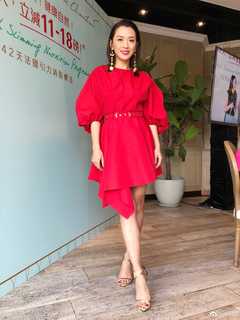 Alice Chan feet photo 3