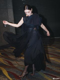 Alice Chan feet photo 12