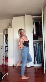 Alice De Bortoli feet photo 12