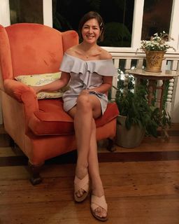 Alice Dixson feet photo 10