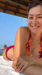 Alice Dixson feet photo 4