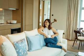 Alice Dixson feet photo 3