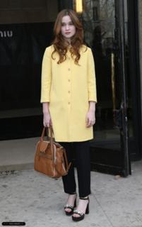 Alice Englert feet photo 1