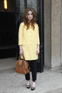 Alice Englert feet photo 11