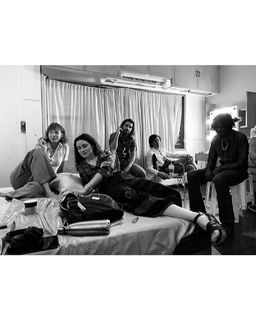 Alice Englert feet photo 7