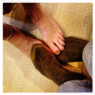 Alice Eve feet photo thumbnail