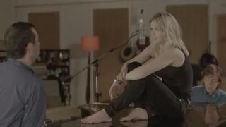 Alice Eve feet photo thumbnail