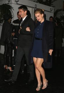 Alice Eve feet photo thumbnail