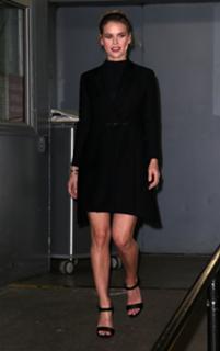 Alice Eve feet photo thumbnail