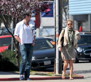 Alice Eve feet photo thumbnail