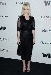 Alice Eve feet photo thumbnail