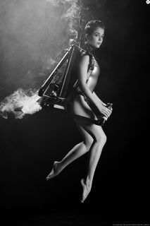 Alice Isaaz feet photo thumbnail