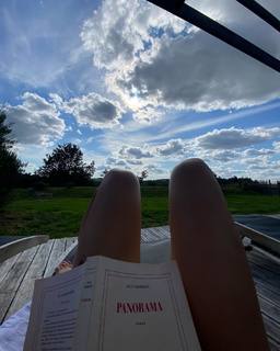 Alice Isaaz feet photo thumbnail